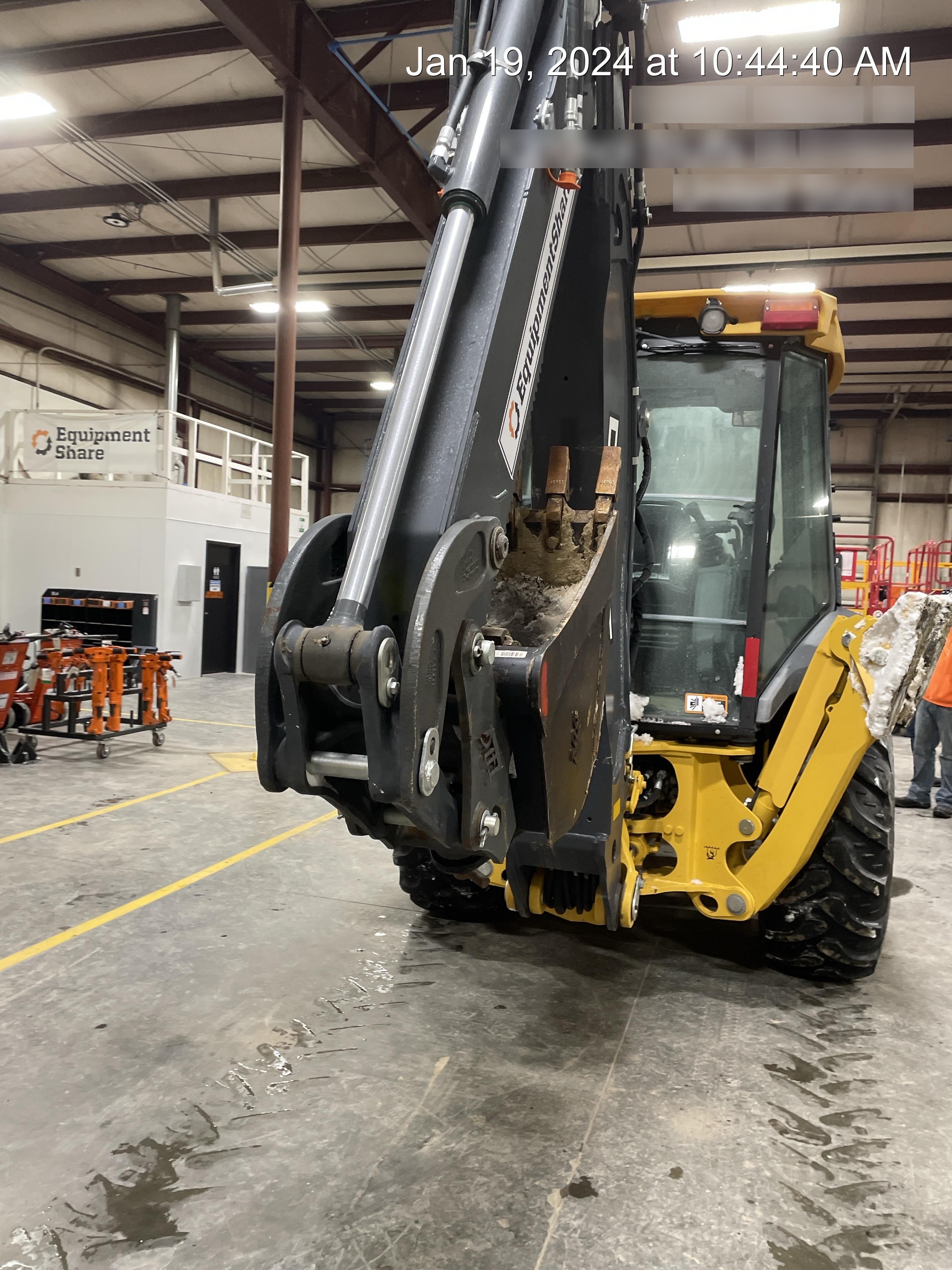 2023 TAG MANUFACTURING 18" QCB30