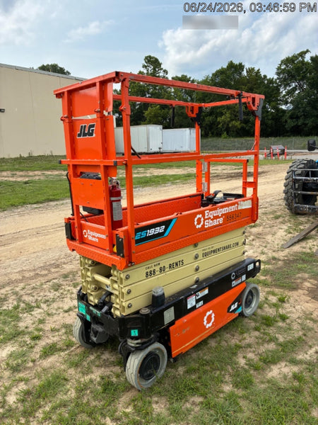 2025 JLG ES1932