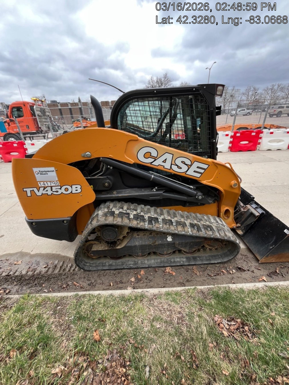 2021 CASE TV450B