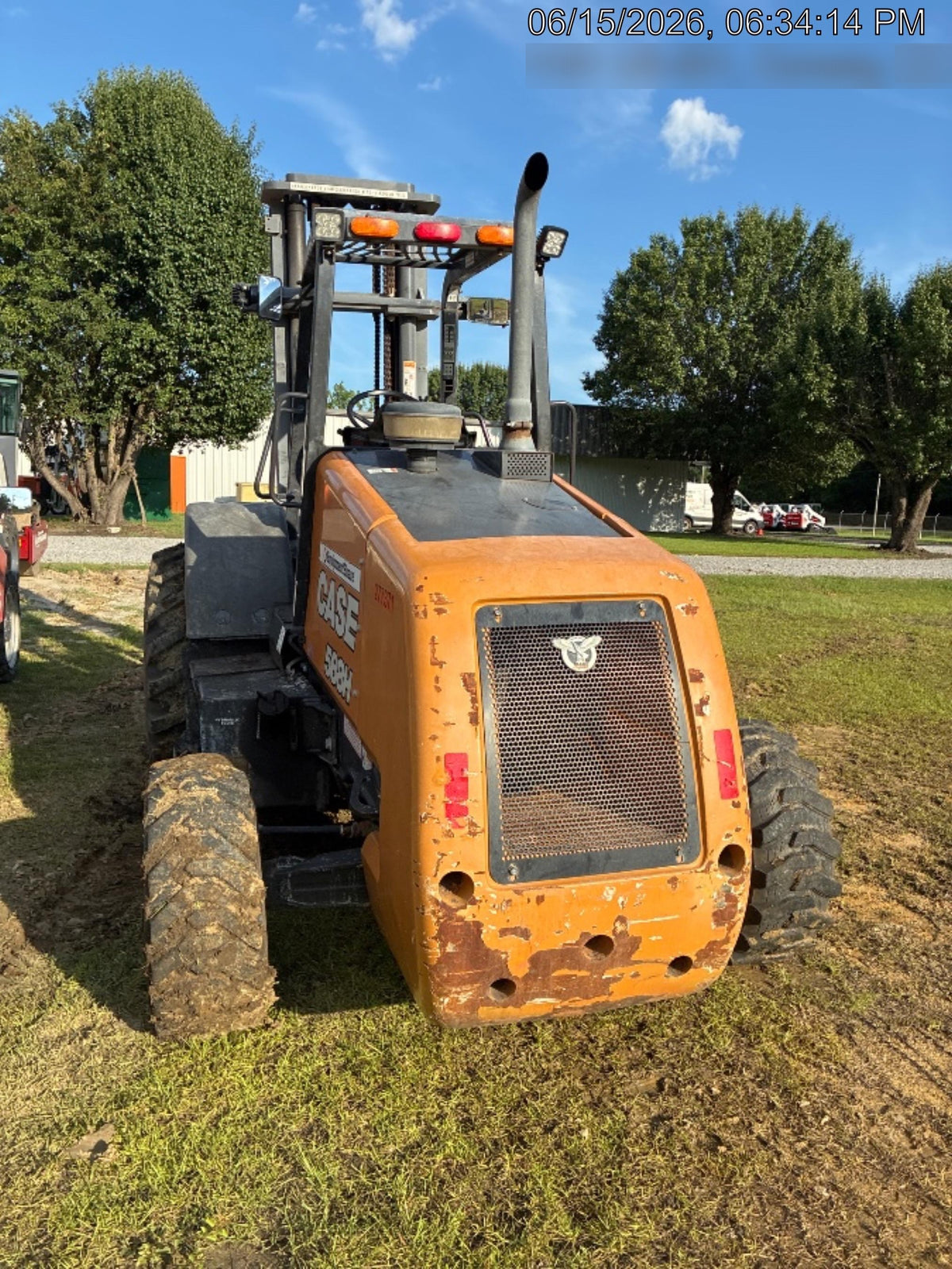 2023 CASE 588H