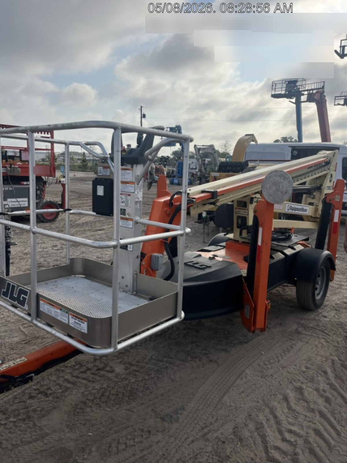 2022 JLG T350