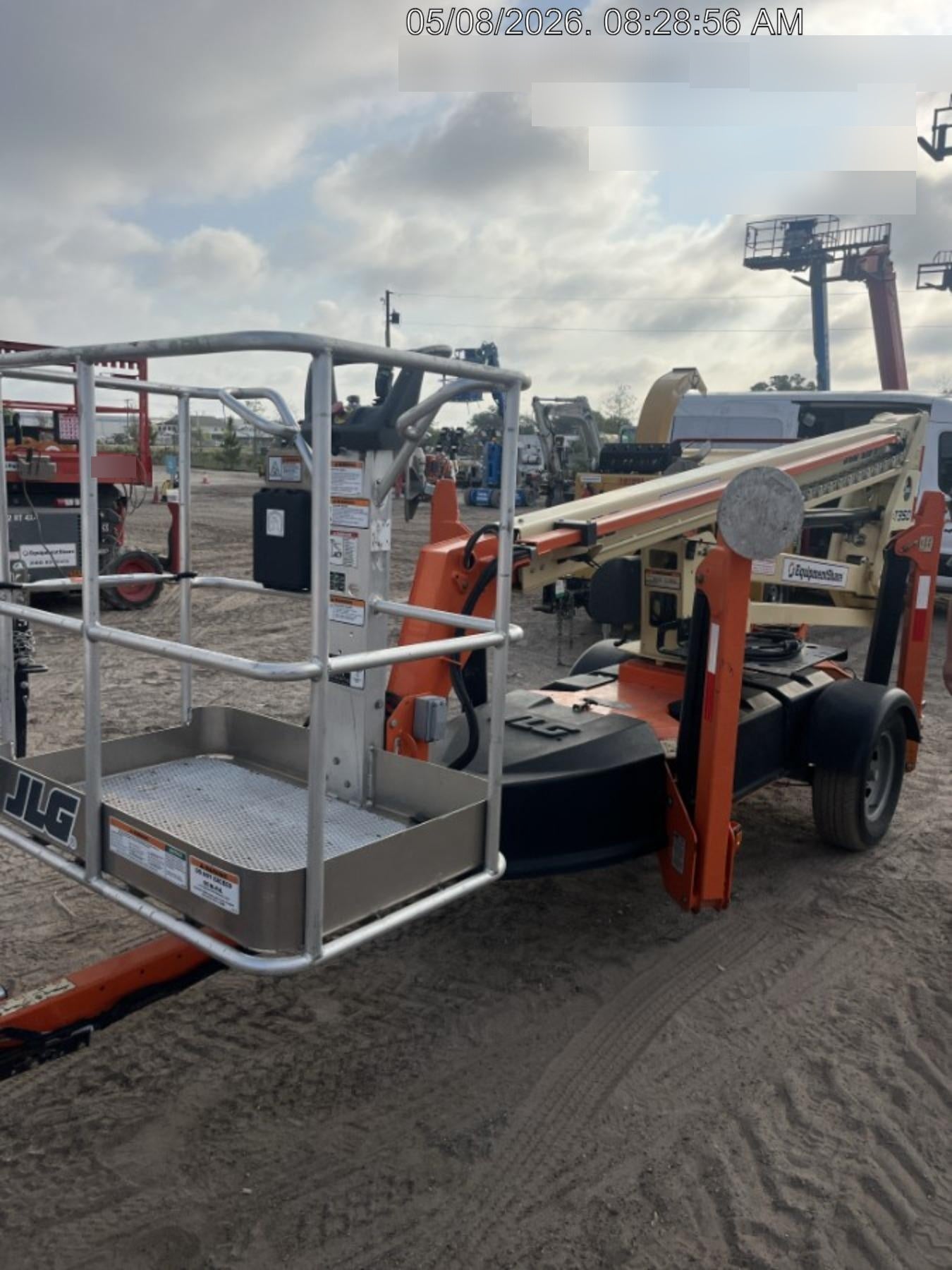 2022 JLG T350