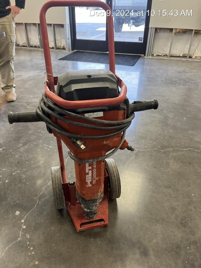 2023 HILTI TE 3000-AVR