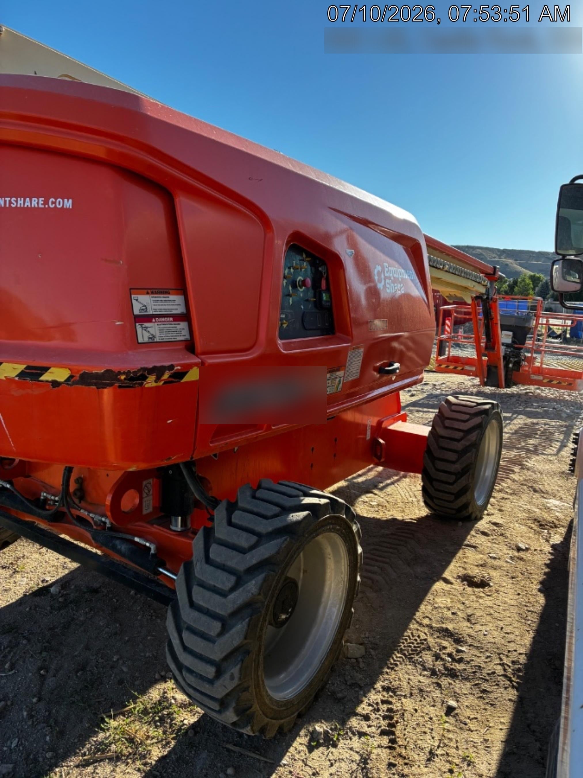 2022 JLG 660SJ