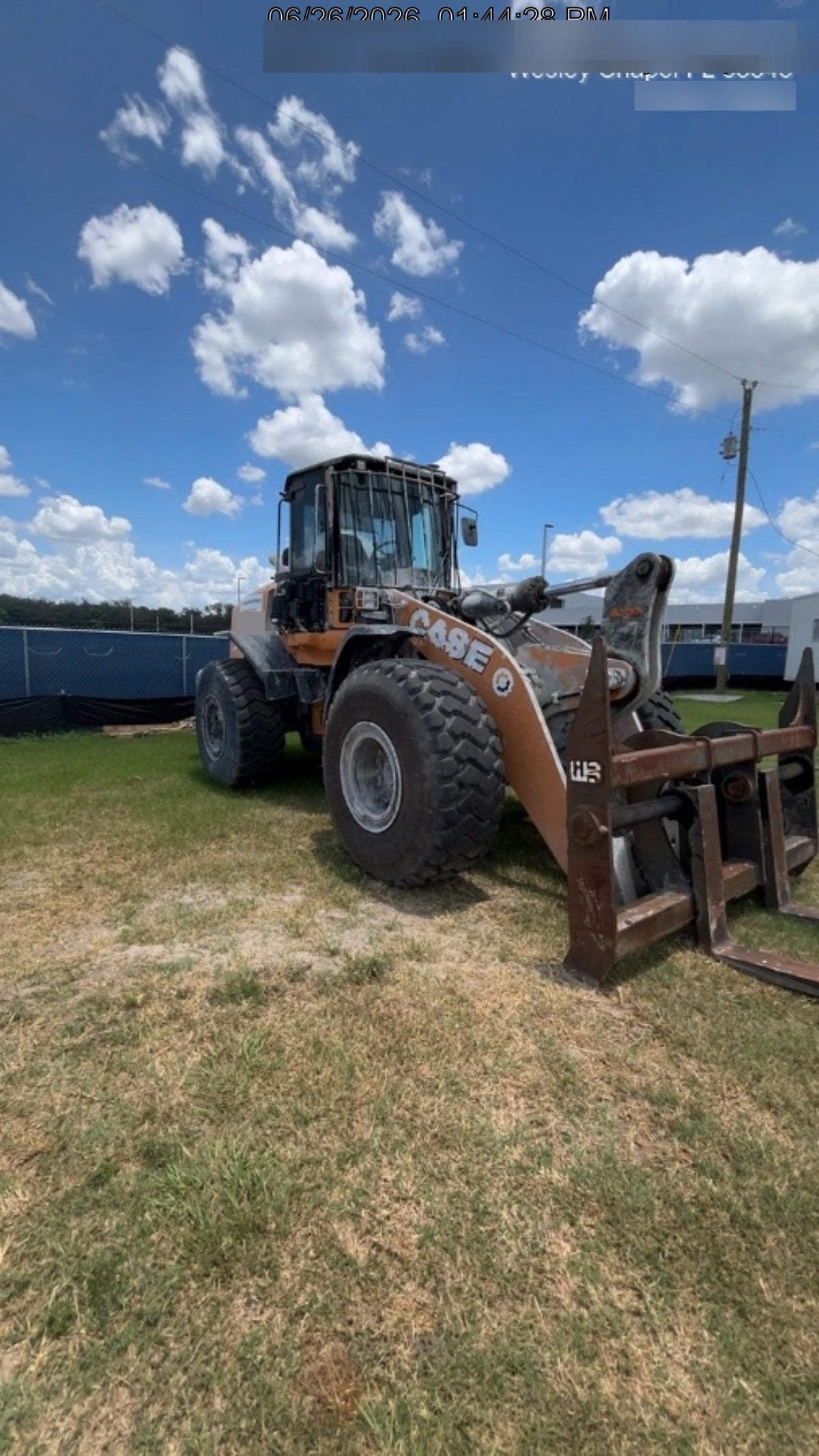 2017 CASE 821G