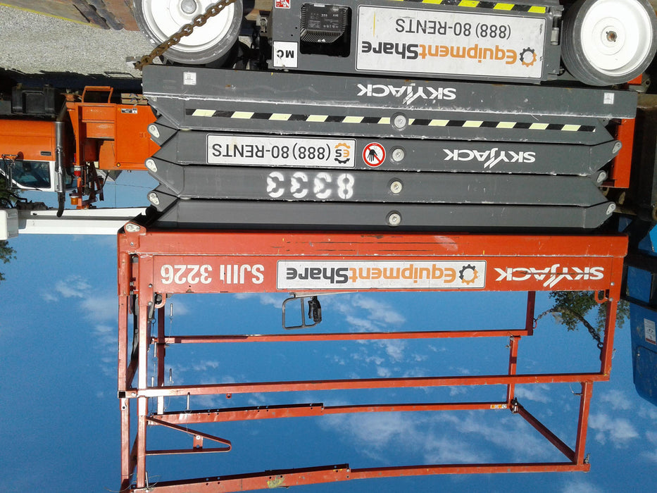 2018 Skyjack SJIII-3226 Skyjack SJIII3226 Scissor Lift w/Trojan Batteries