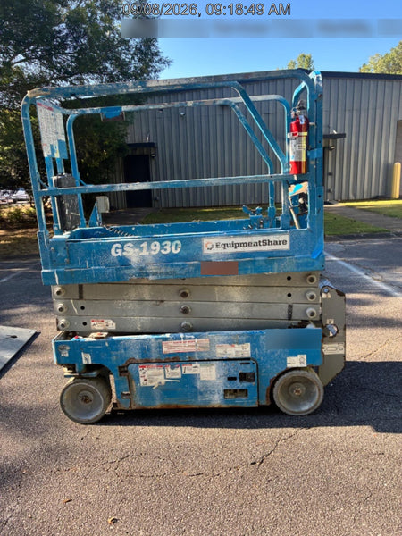 2019 Genie GS-1930 Fixed rails with chain Entry