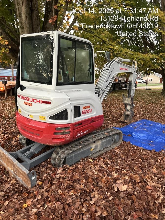 2025 TAKEUCHI TB235-2CR