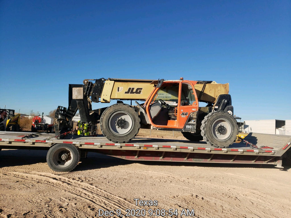 2019 JLG 1255 JLG 1255 T4F w/Open ROPS, Solid Tires, Work Lights/Beacon, 60" Carriage/Forks