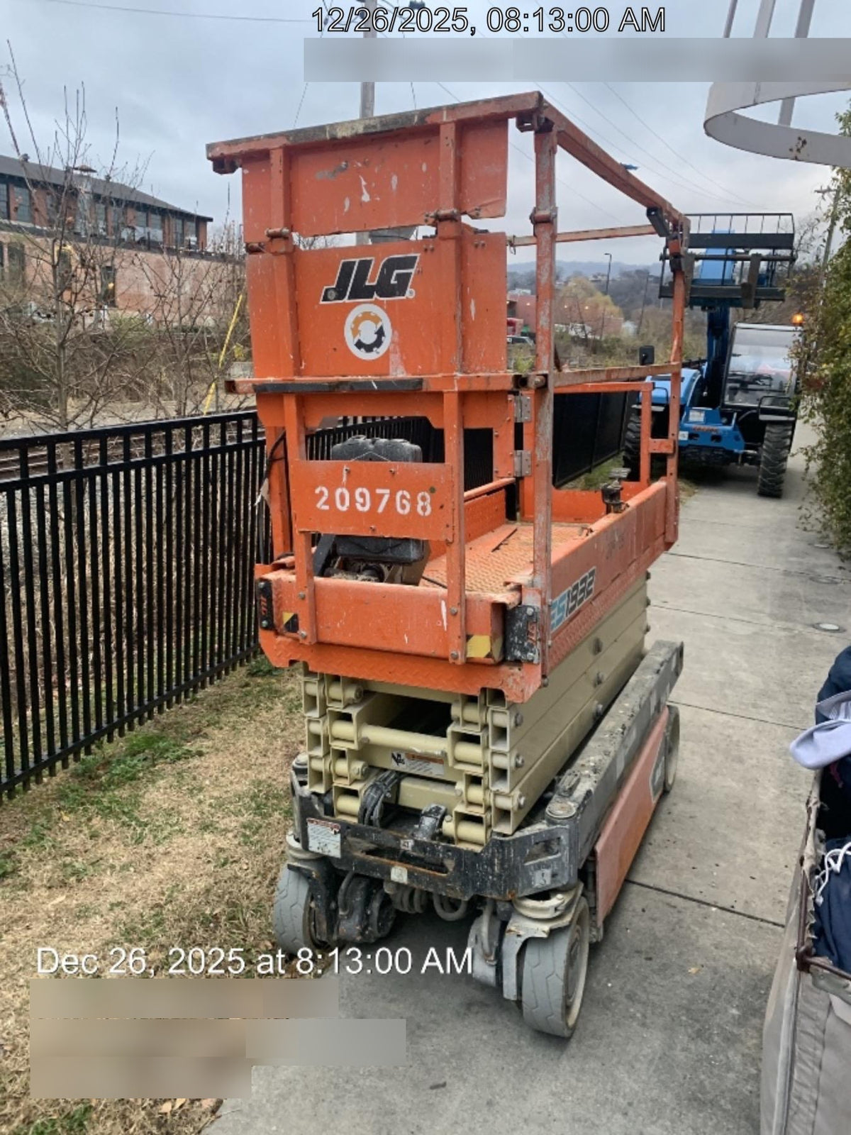 2022 JLG ES1932