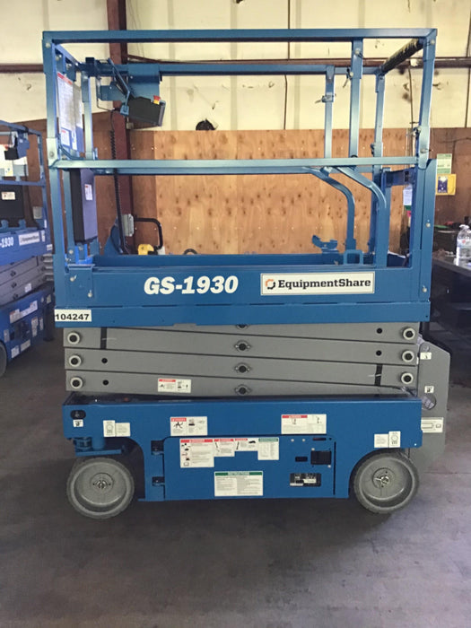 2020 Genie GS-1930 Solid Non Marking Tires, Beacon, Folding rails with half height swing gate, 800W Inverter