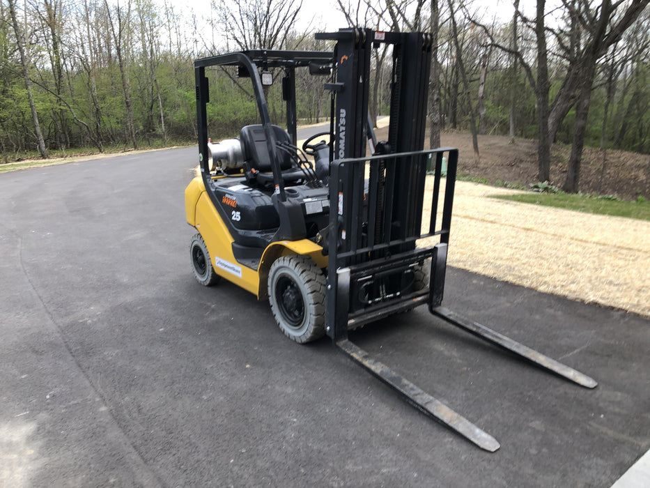 2020 KOMATSU FG25T-16