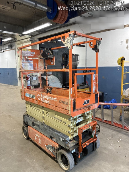 2022 JLG ES1932