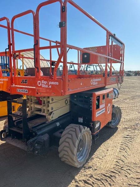 2022 JLG RT2669