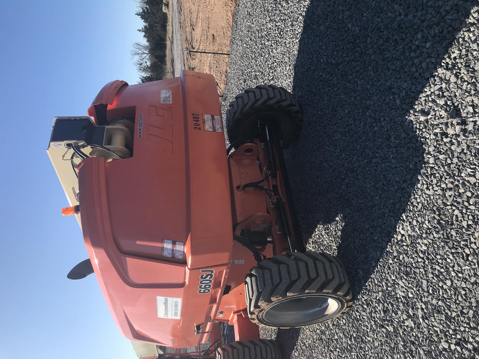 2018 JLG 660SJ