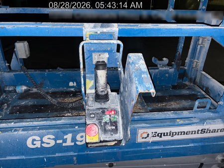 2020 Genie GS-1930 Solid Non Marking Tires, Beacon, Folding rails with half height swing gate, 800W Inverter
