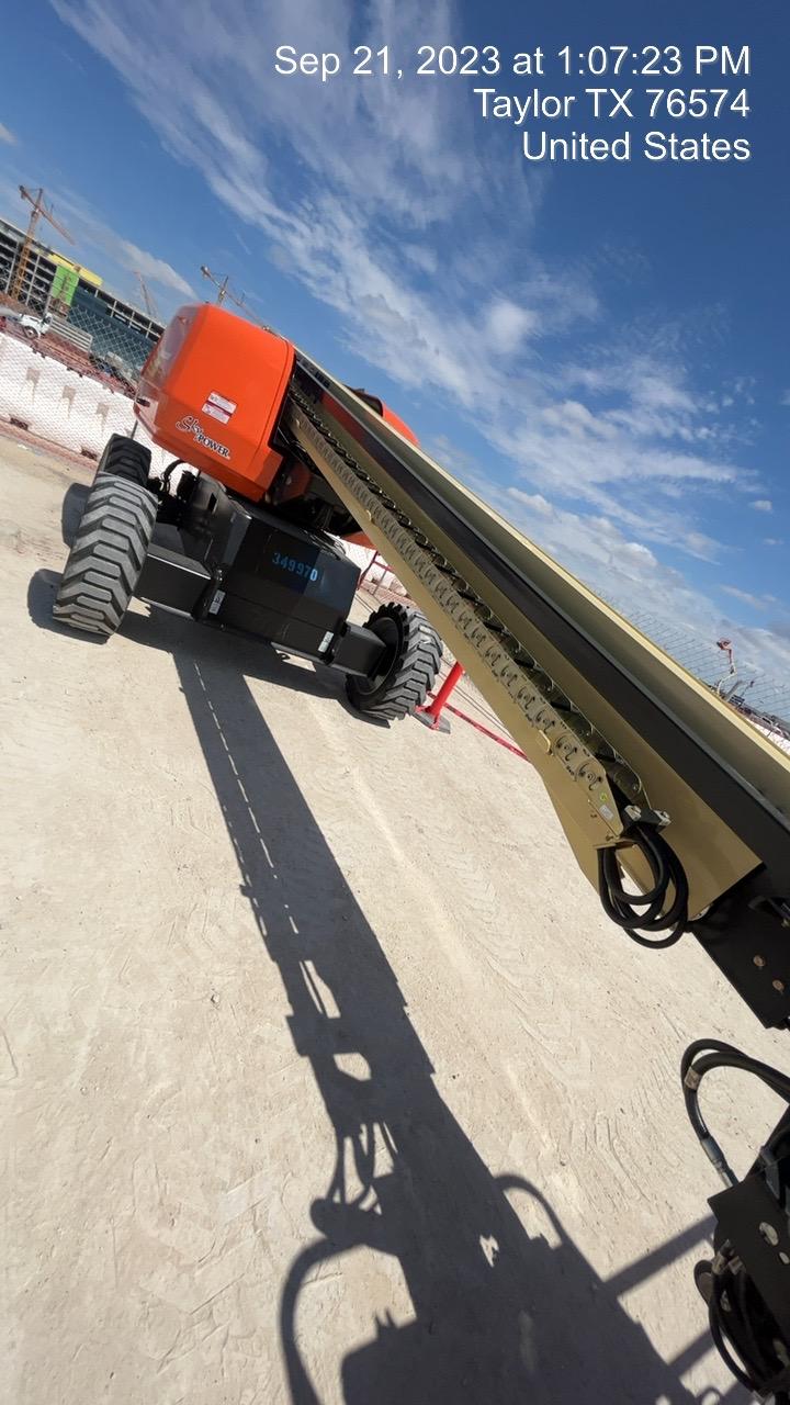 2023 JLG 600S