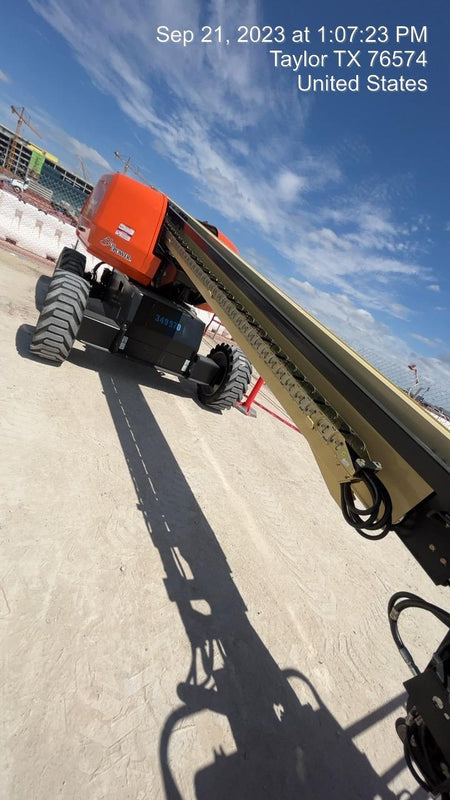 2023 JLG 600S