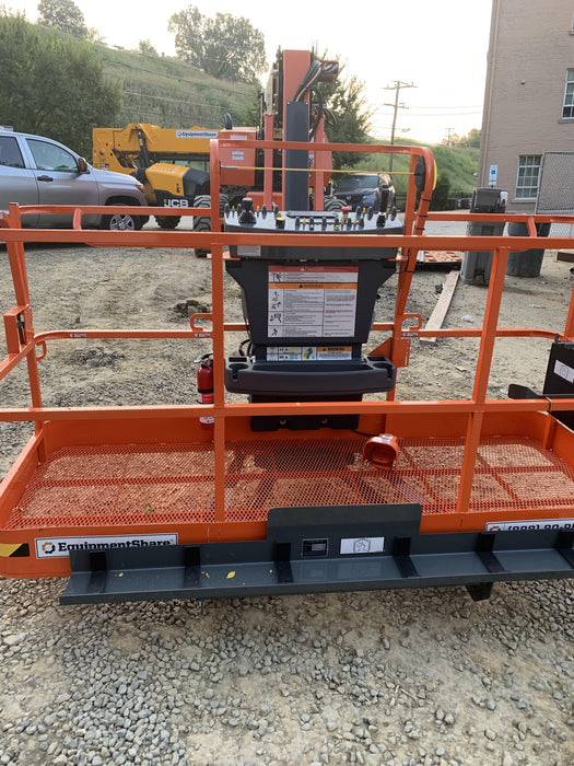 2021 JLG 860SJ