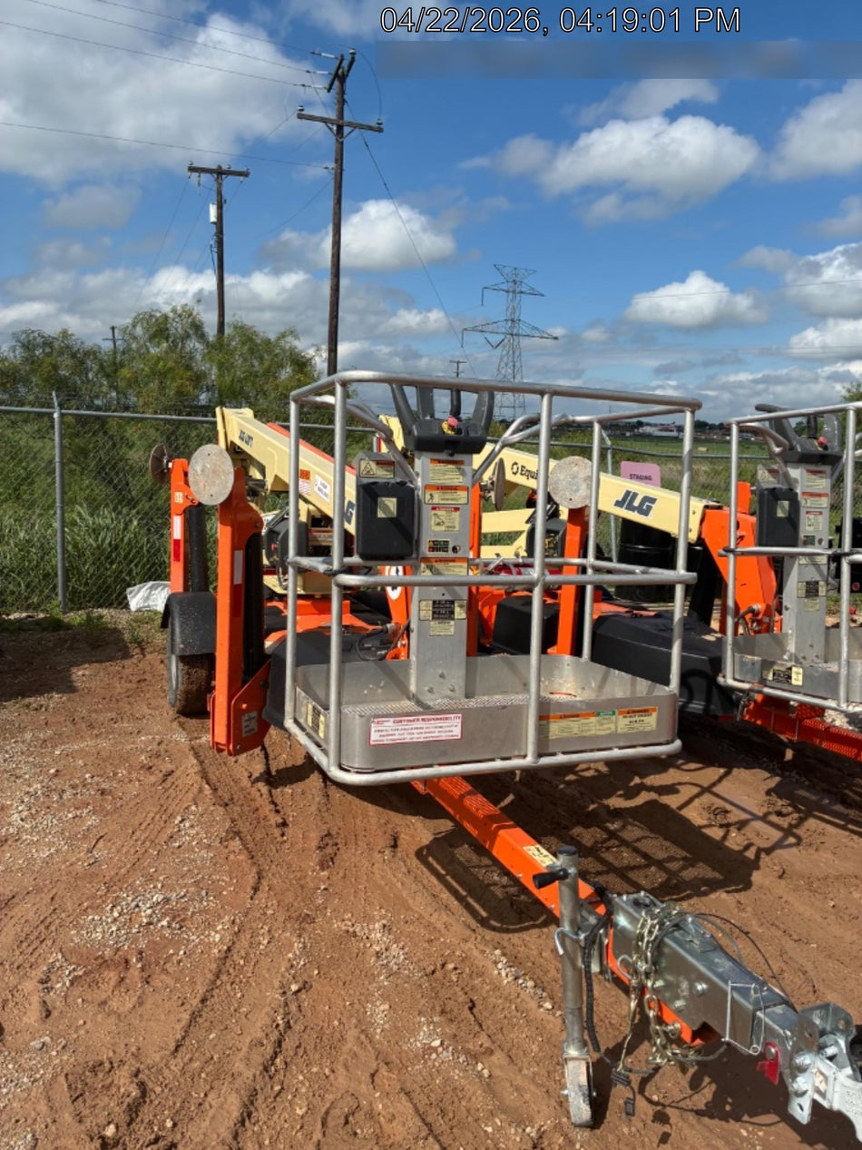 2023 JLG T350