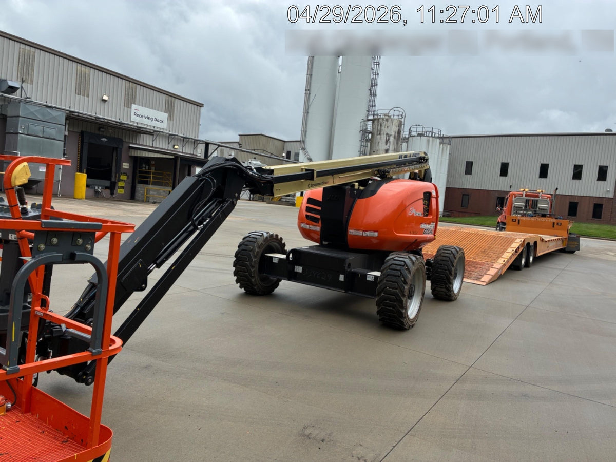 2025 JLG 600AJ