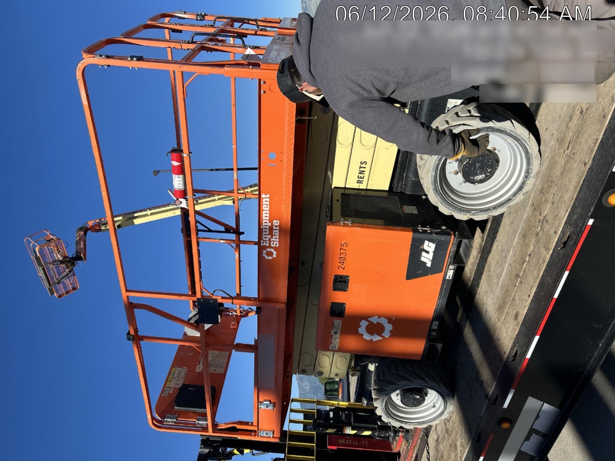 2022 JLG RT3369