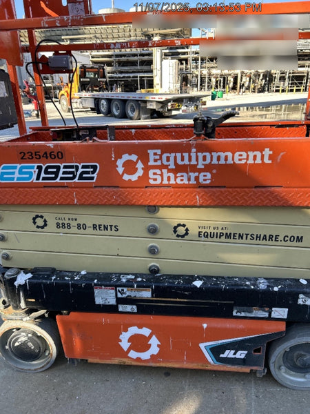 2022 JLG ES1932