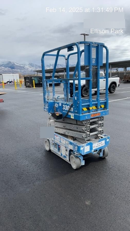 2021 GENIE GS-1330m