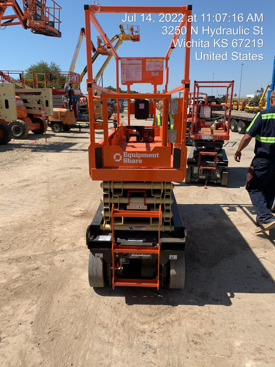 2022 JLG ES2632