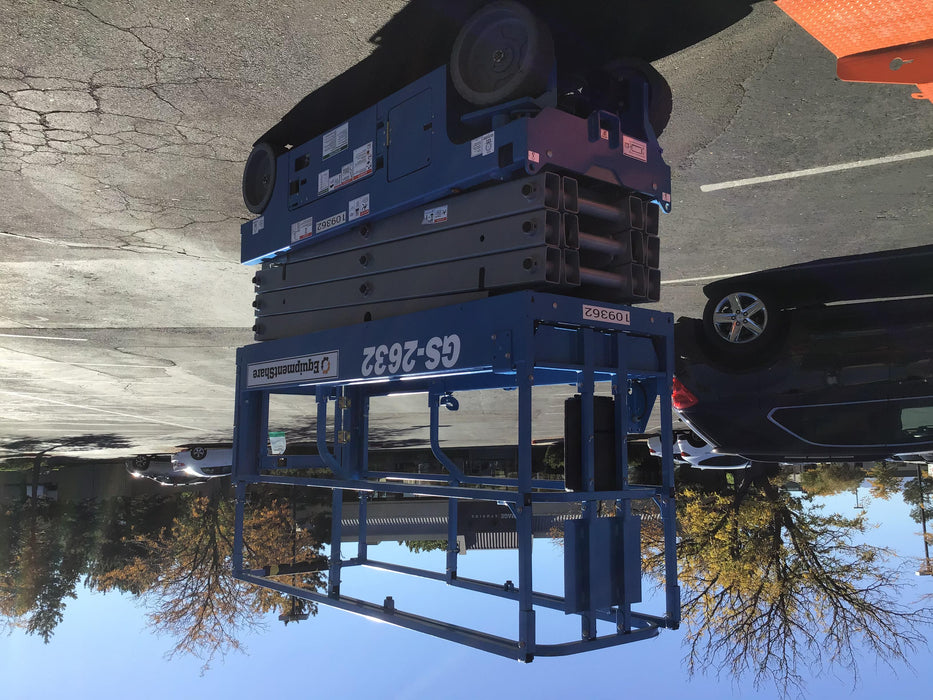 2020 Genie GS-2632 Solid NM Tires, Folding Rails with Half-Height Swing Gate, Beacon, 800W Invertor