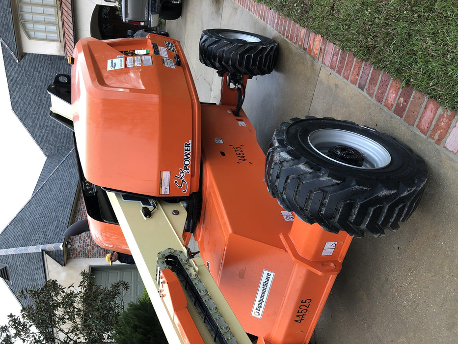 2019 JLG 400S