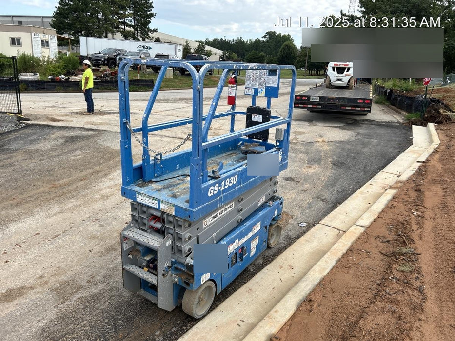 2019 Genie GS-1930 Fixed rails with chain Entry