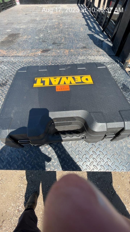 2022 DEWALT DWE1622K