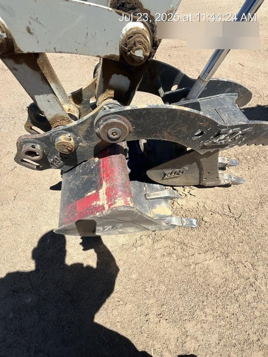 2021 DOOSAN 30" Bucket - Doosan