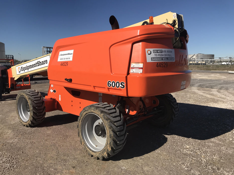 2019 JLG 600S 4WD