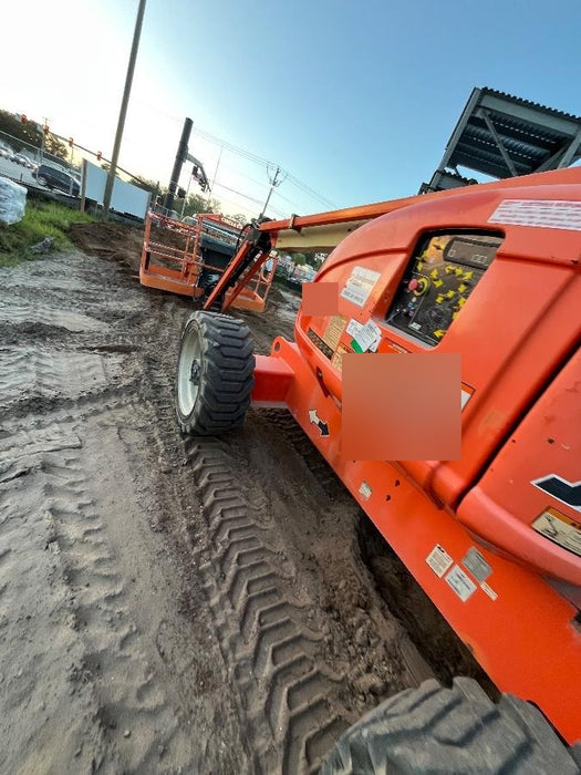 2019 JLG 600AJ