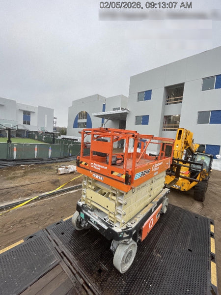 2022 JLG ES3246