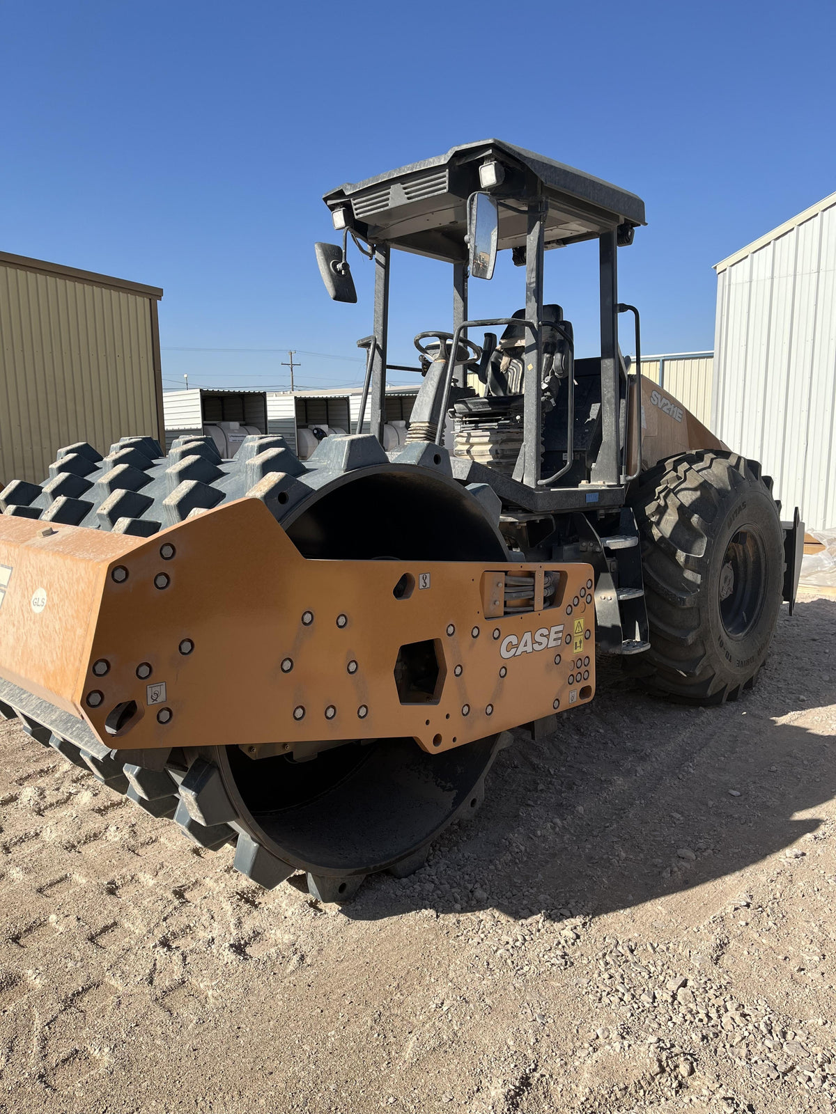 2023 CASE SV211E