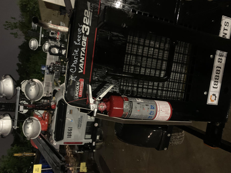 2019 Lincoln Electric Vantage 322 Welder Ready-Pak 3, Two wheel trailer, Fender and Light kit, Cable Rack