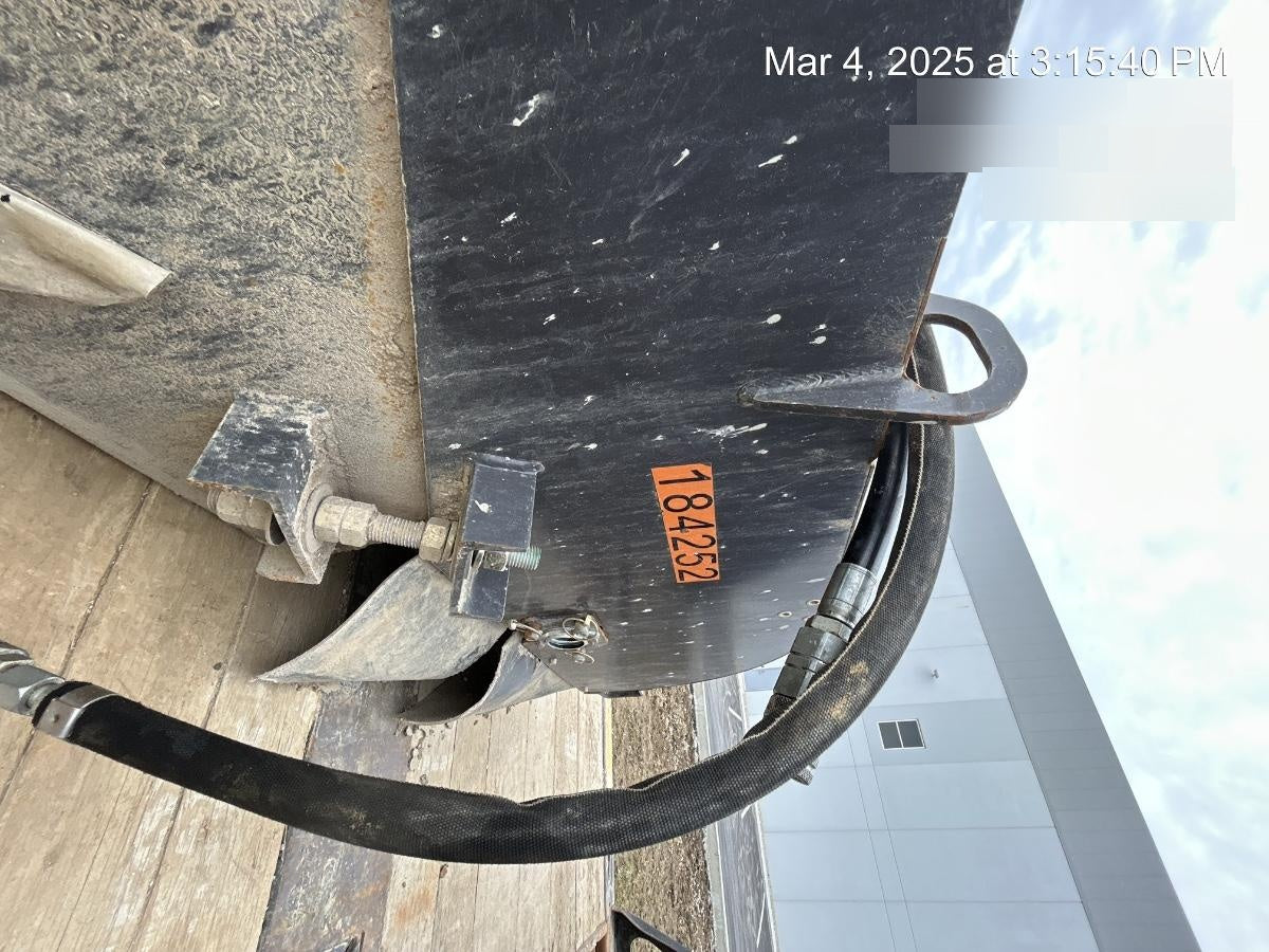 2021 PALADIN Sweepster SB72