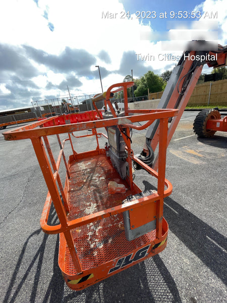 2019 JLG 600AJ