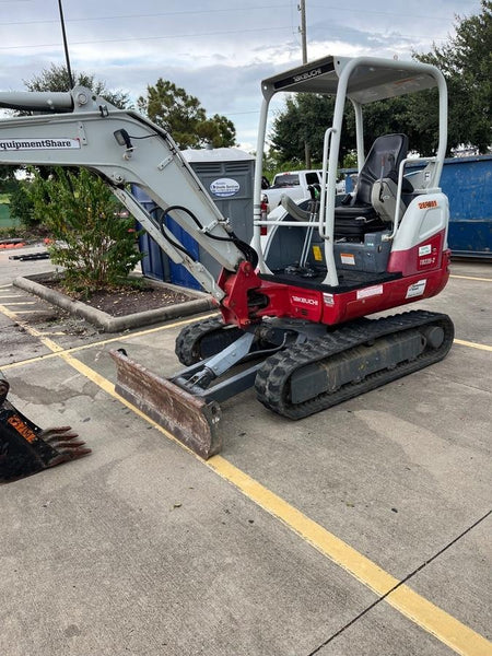 2022 TAKEUCHI TB235-2R