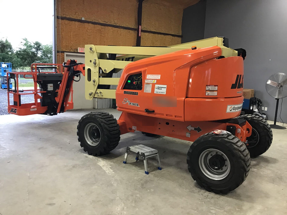 2019 JLG 450AJ