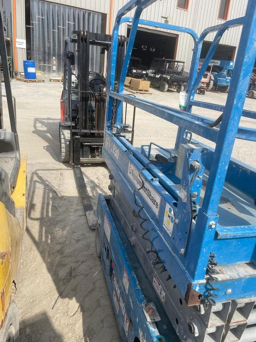 2019 Genie GS-1930 Fixed Rails with Chain Entry