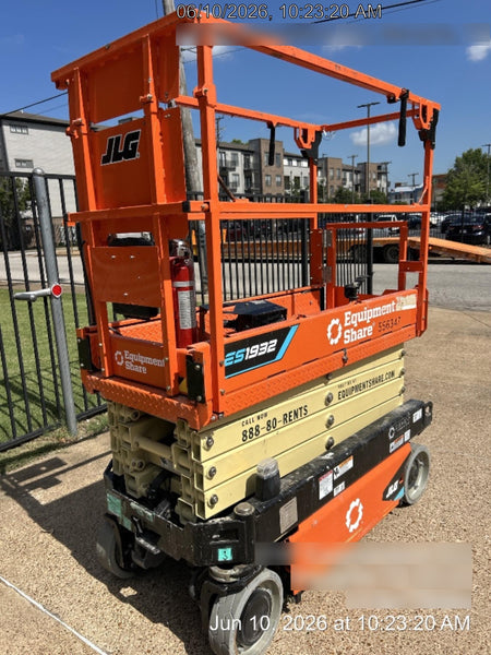 2025 JLG ES1932