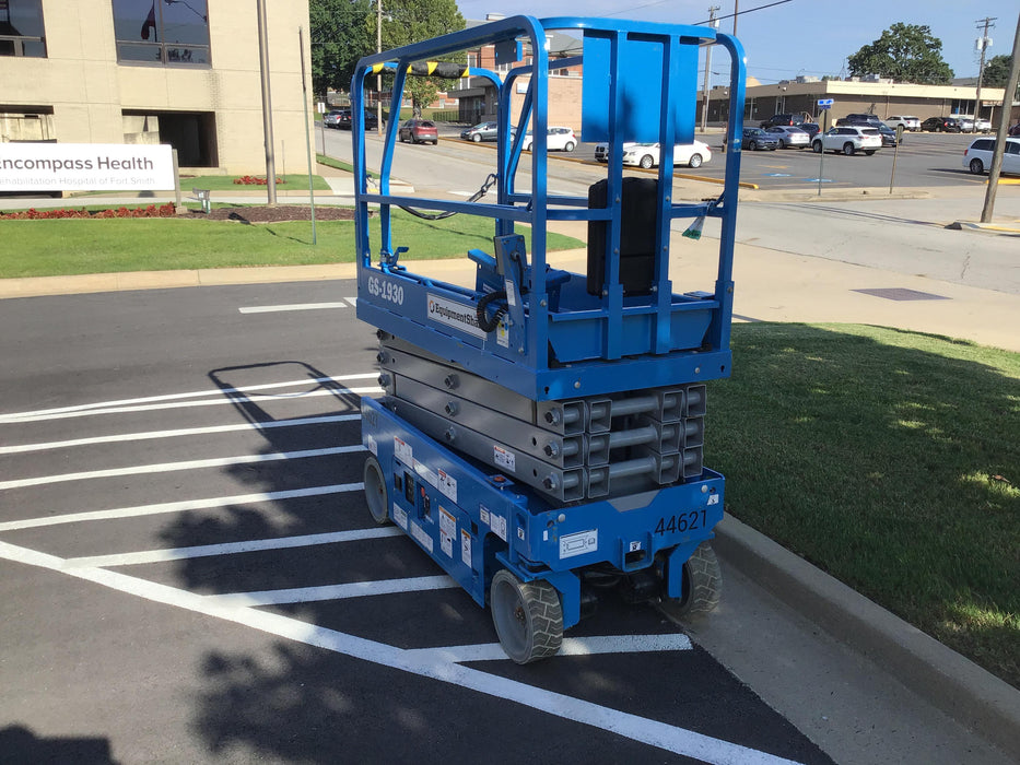 2019 Genie GS-1930 Fixed rails with chain Entry