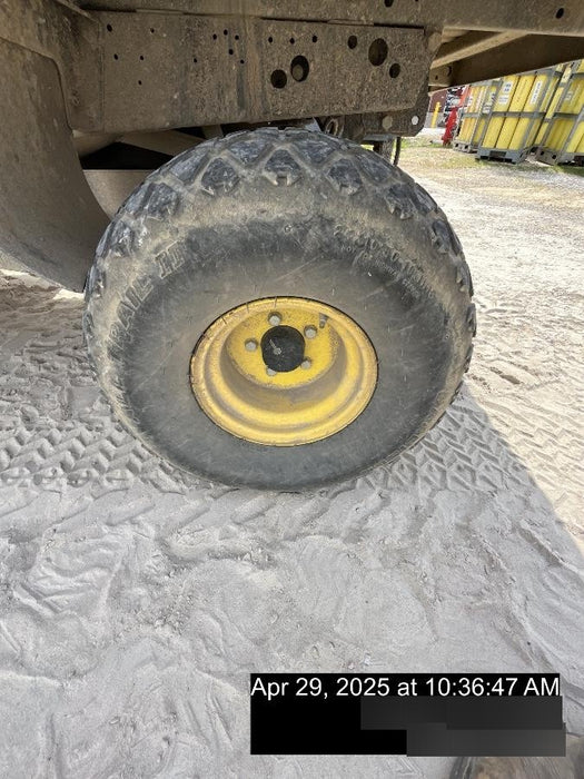 2020 John Deere 815E 2S 2 - 3 Seat UTV, DSL, 4WD, Canopy, Standard Rental Spec