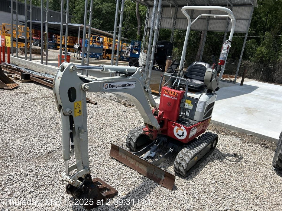 2018 Genie GTH-844 GTH-844 w/Open ROPS, Solid Tires, beacon/work lights, 60" carriage/forks