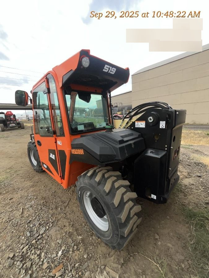 2025 JLG 519
