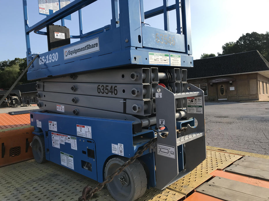 2020 Genie GS-1930 Solid Non Marking Tires, Beacon, Folding rails with half height swing gate